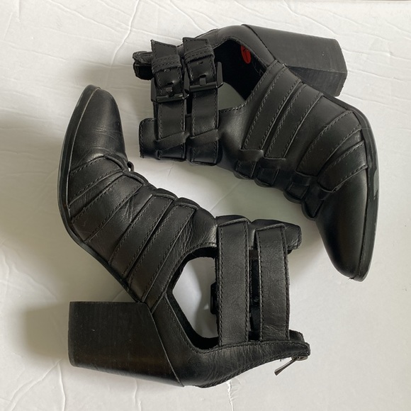 ALDO Black Leather Booties!!! Block Heel !!! - Picture 3 of 6